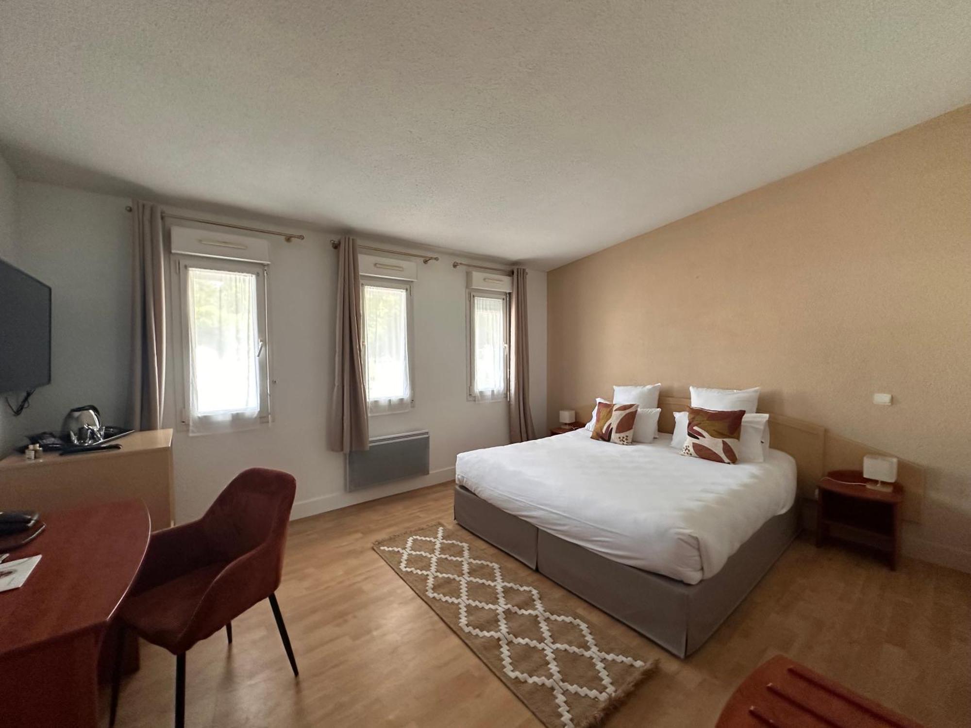 Hotel - Domaine De La Blanchardiere - Le Mans Changé Exteriör bild